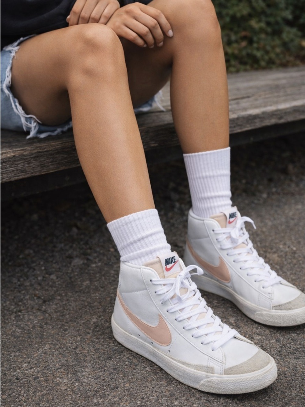Nike Blazer Mid 77 White Pink Womens 7 Vintage High Top Sneakers